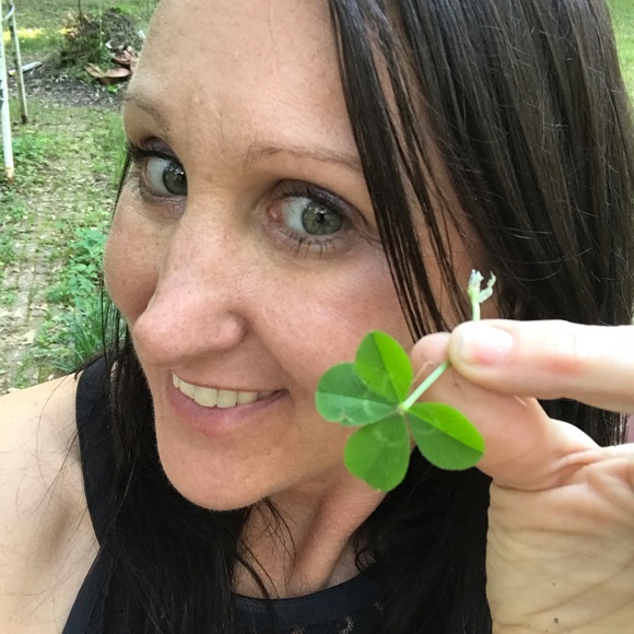 Meet your Posher, Brandy - Picture 3 of 8